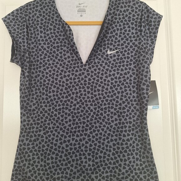 Nike Gray Top‎ size L - Picture 1 of 6